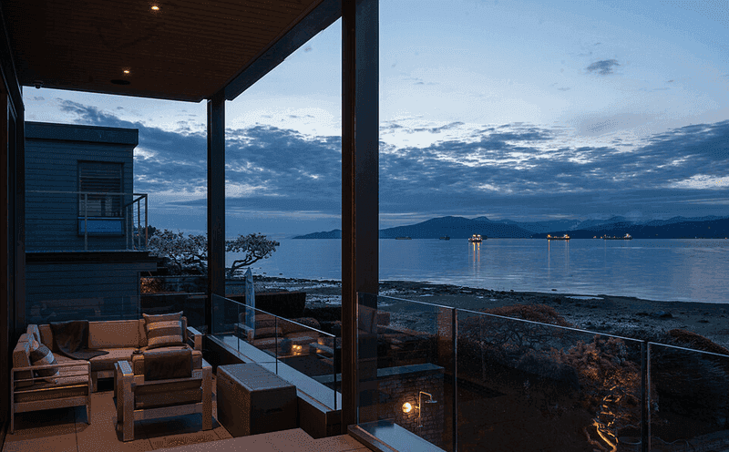 Private Residence – Beach Front